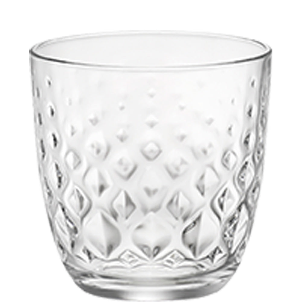 Glas mit geometrischem Muster