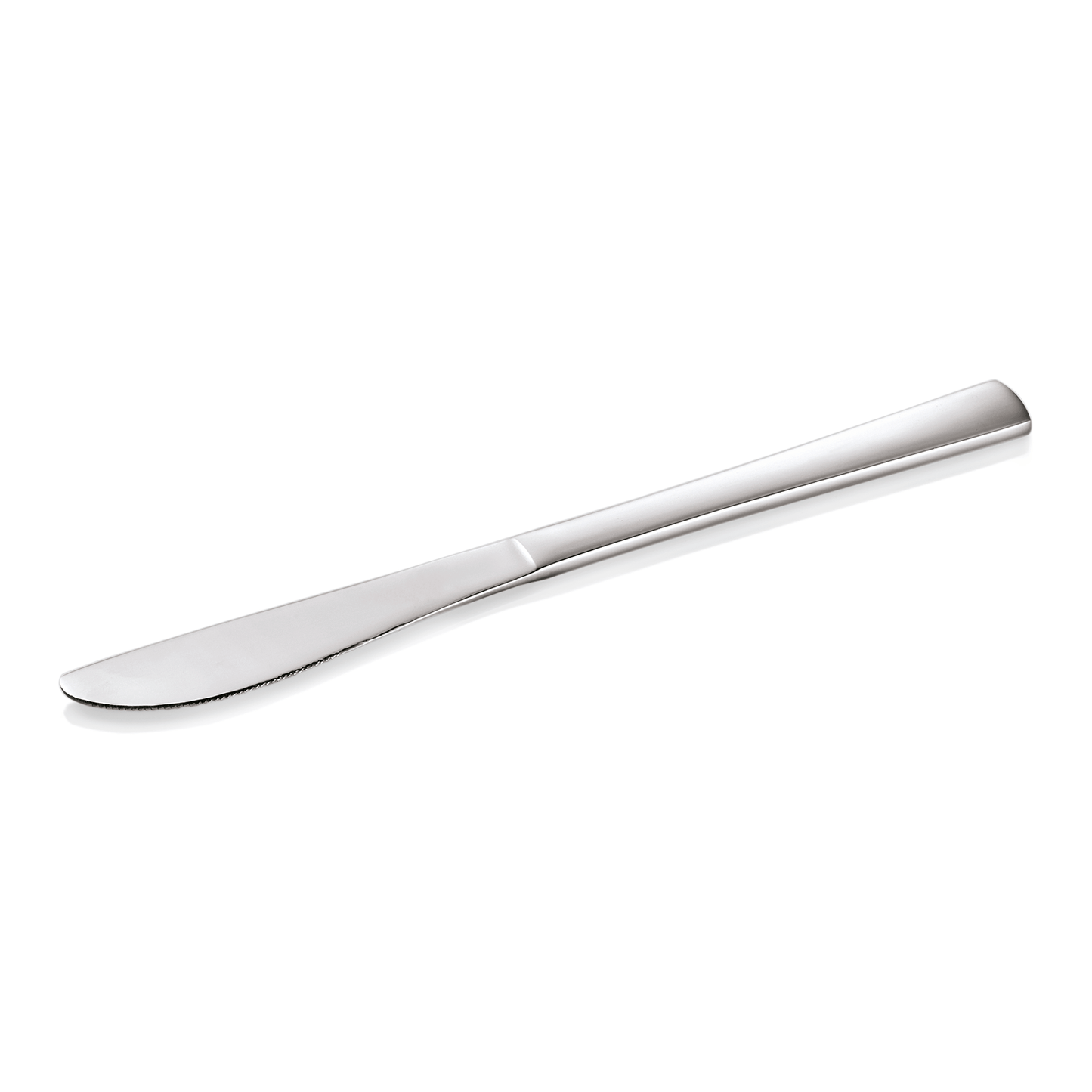 Silbernes Buttermesser auf Weiß.