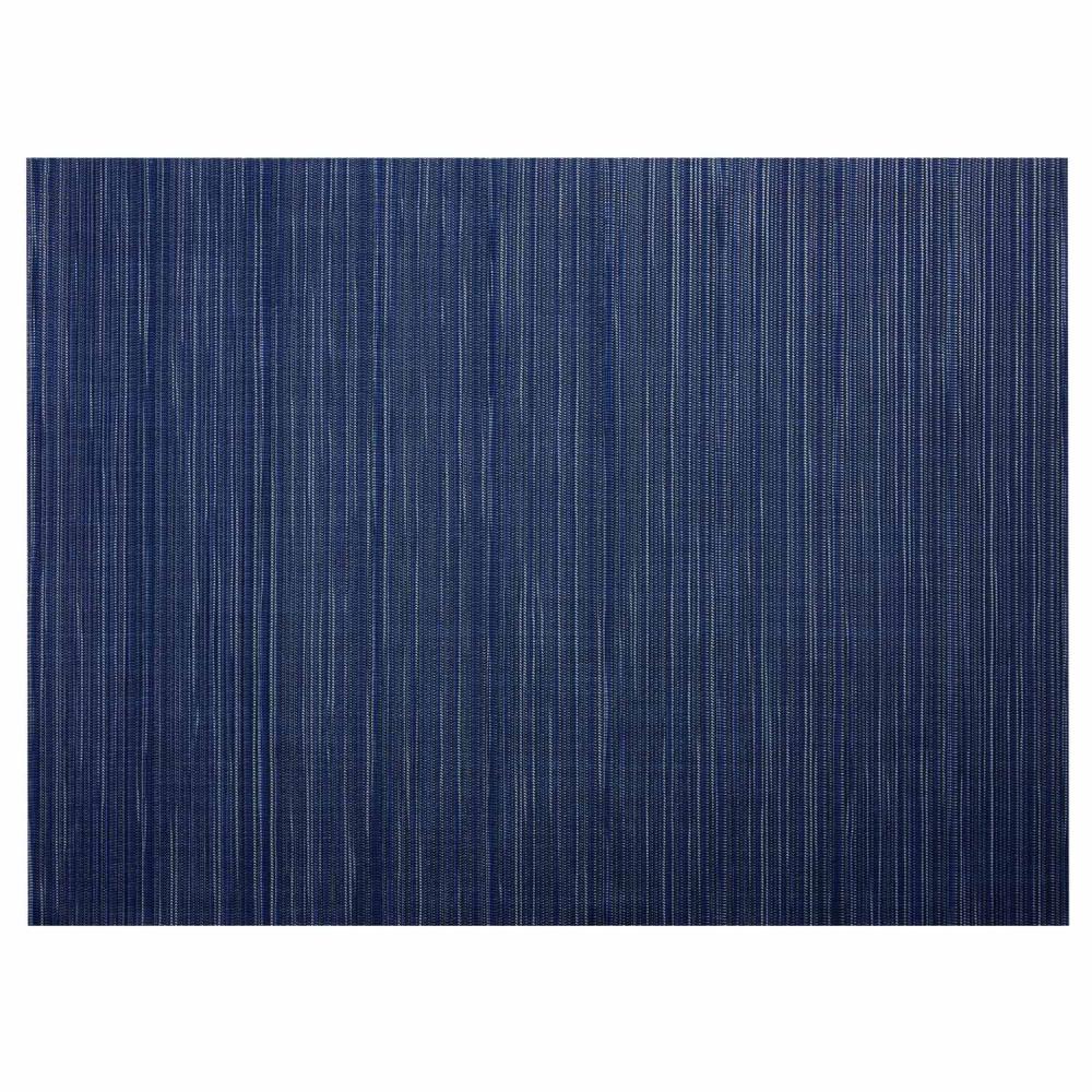 Blaue Tischmatte mit Streifenmuster.
