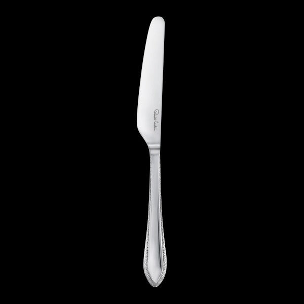 Silbernes Messer auf schwarzem Hintergrund.