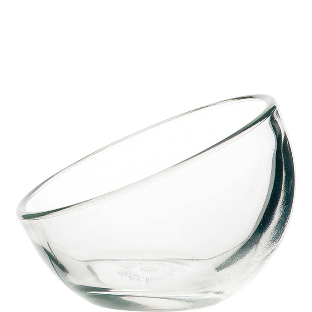 Glas-Schale, transparent, schräg gestellt.