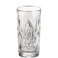 Kristallglas mit geometrischem Muster.