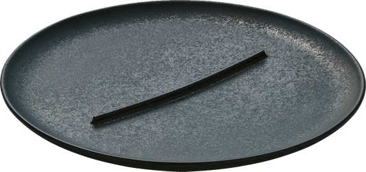 Grauer Teller mit schwarzem Stab.
