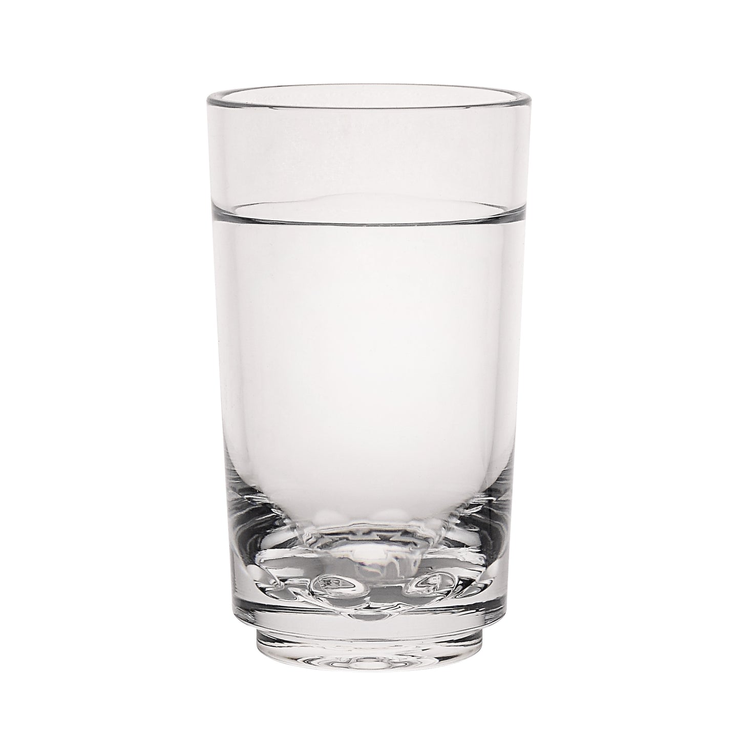 Ein Glas Wasser auf Weiß.