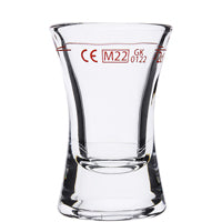 Messbecher aus Glas mit Markierungen.
