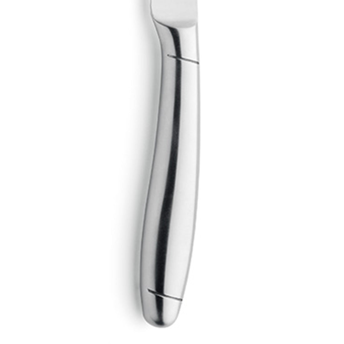 Silberner Griff eines Küchenutensils, Nahaufnahme.