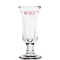 Leeres Glas mit Eichstrich.