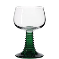 Weinglas mit grünem Stiel