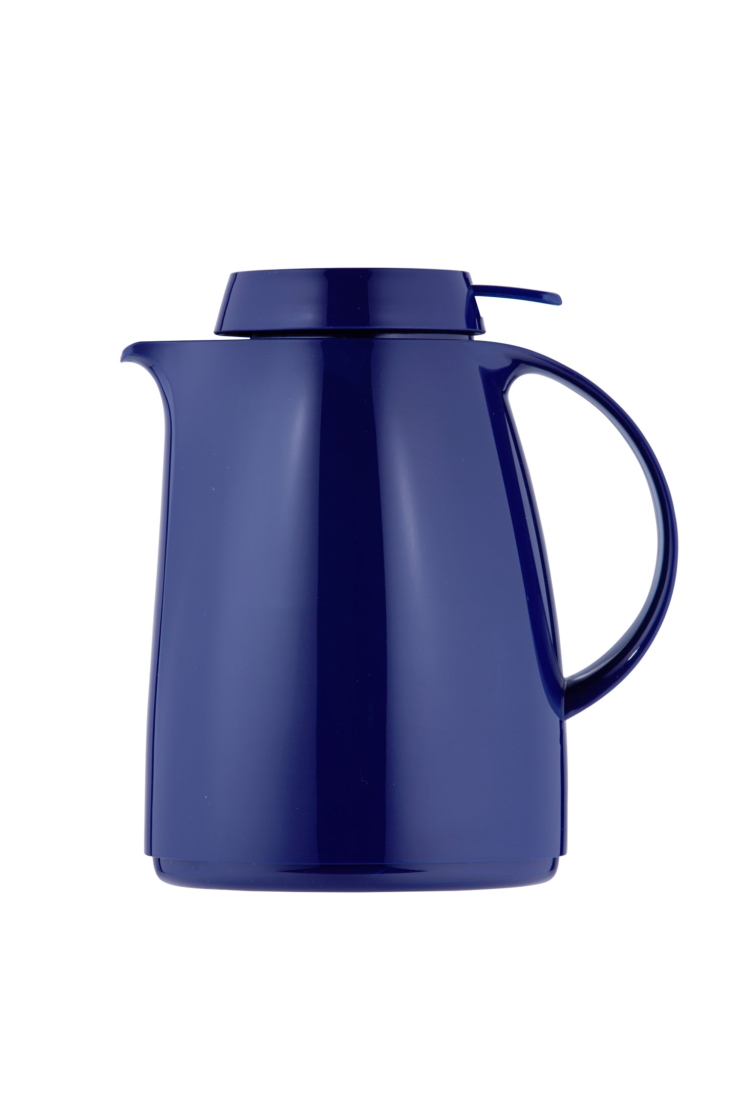 Blaue Thermoskanne mit Henkel und Deckel.