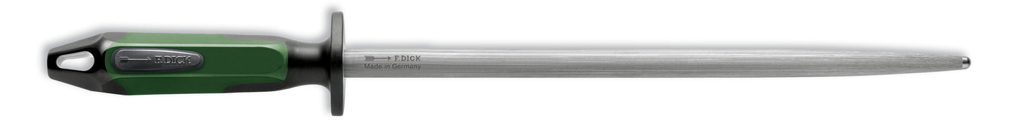 Wetzstahl mit grünem Griff.