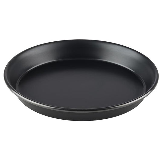 Schwarze runde Backform aus Metall.