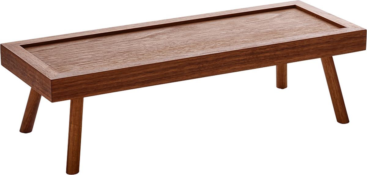 Holztablett auf vier Beinen.