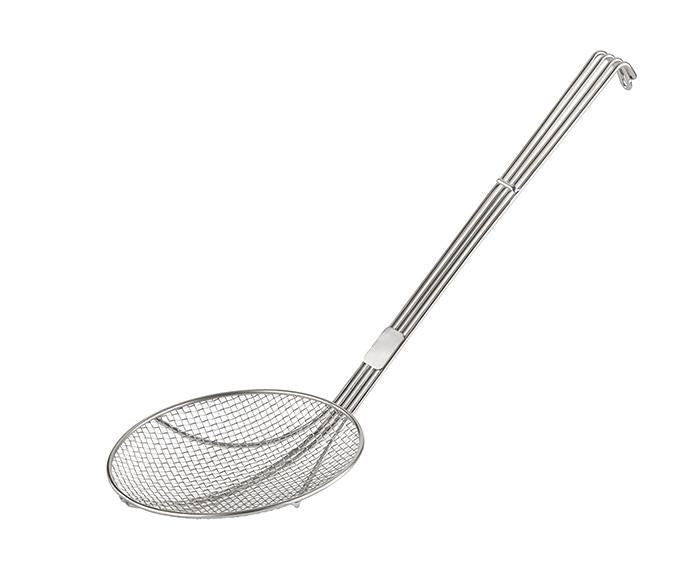 Küchensieb mit langem Griff.