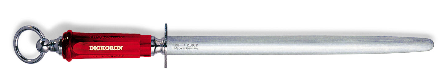 Wetzstahl mit rotem Griff.