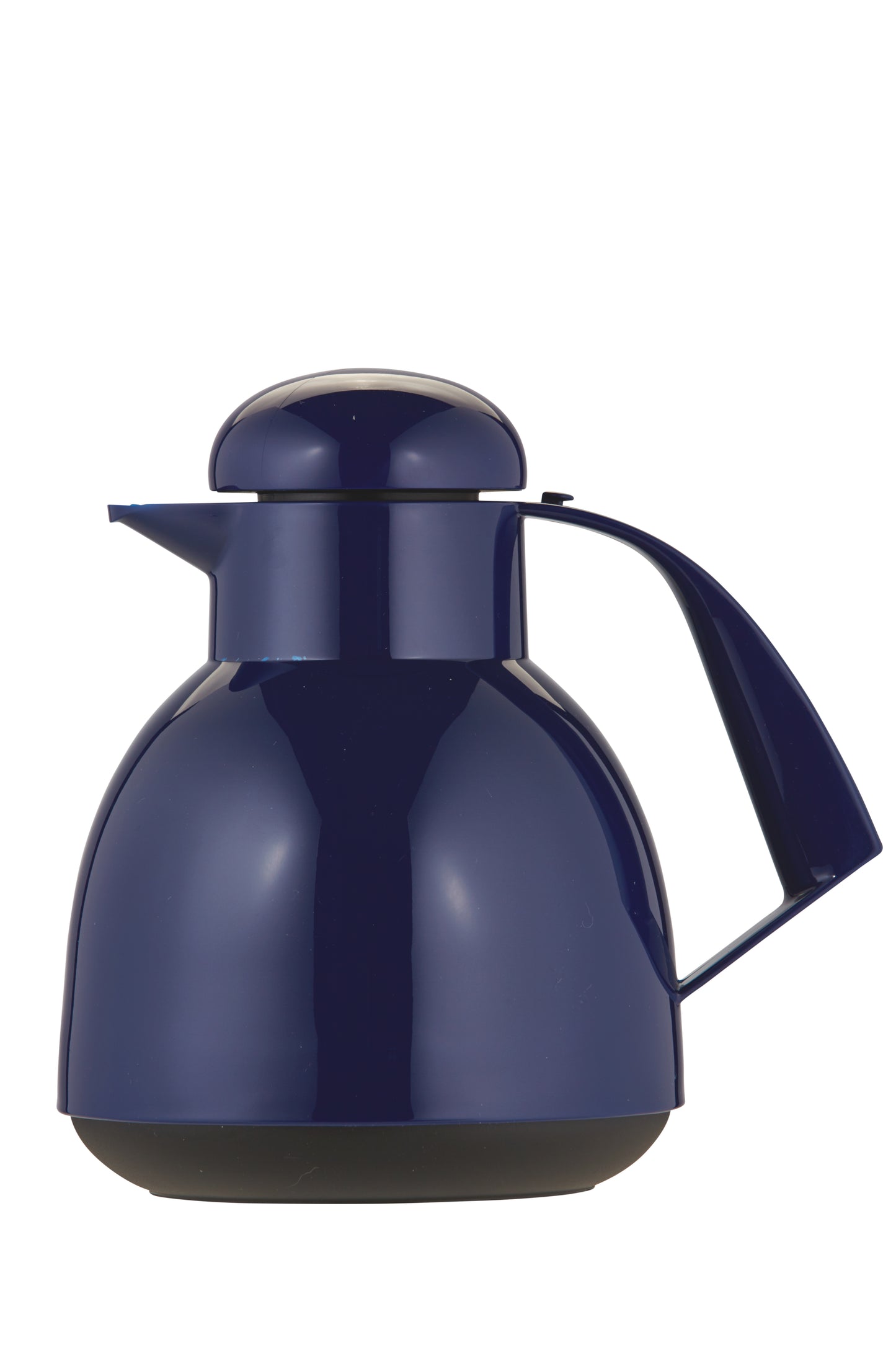 Blaue Thermoskanne mit Henkel und Deckel.