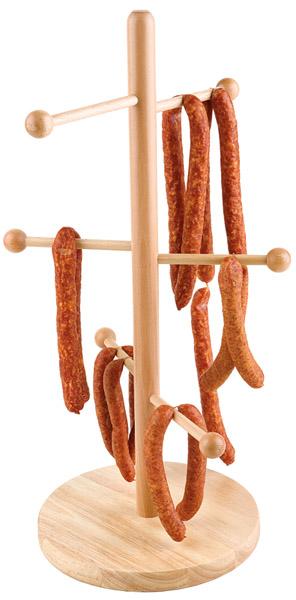 Wurstständer mit hängenden Würsten.
