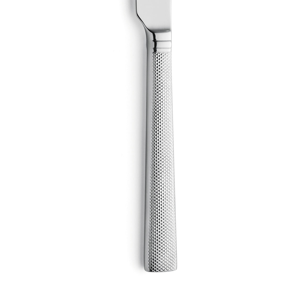 Silbernes Messer mit strukturiertem Griff.