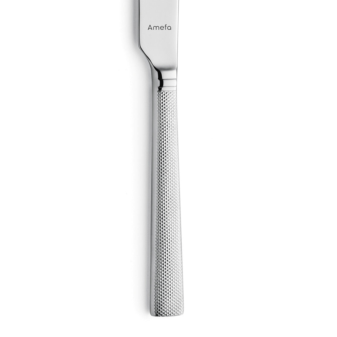 Silbernes Messer mit graviertem Griff.