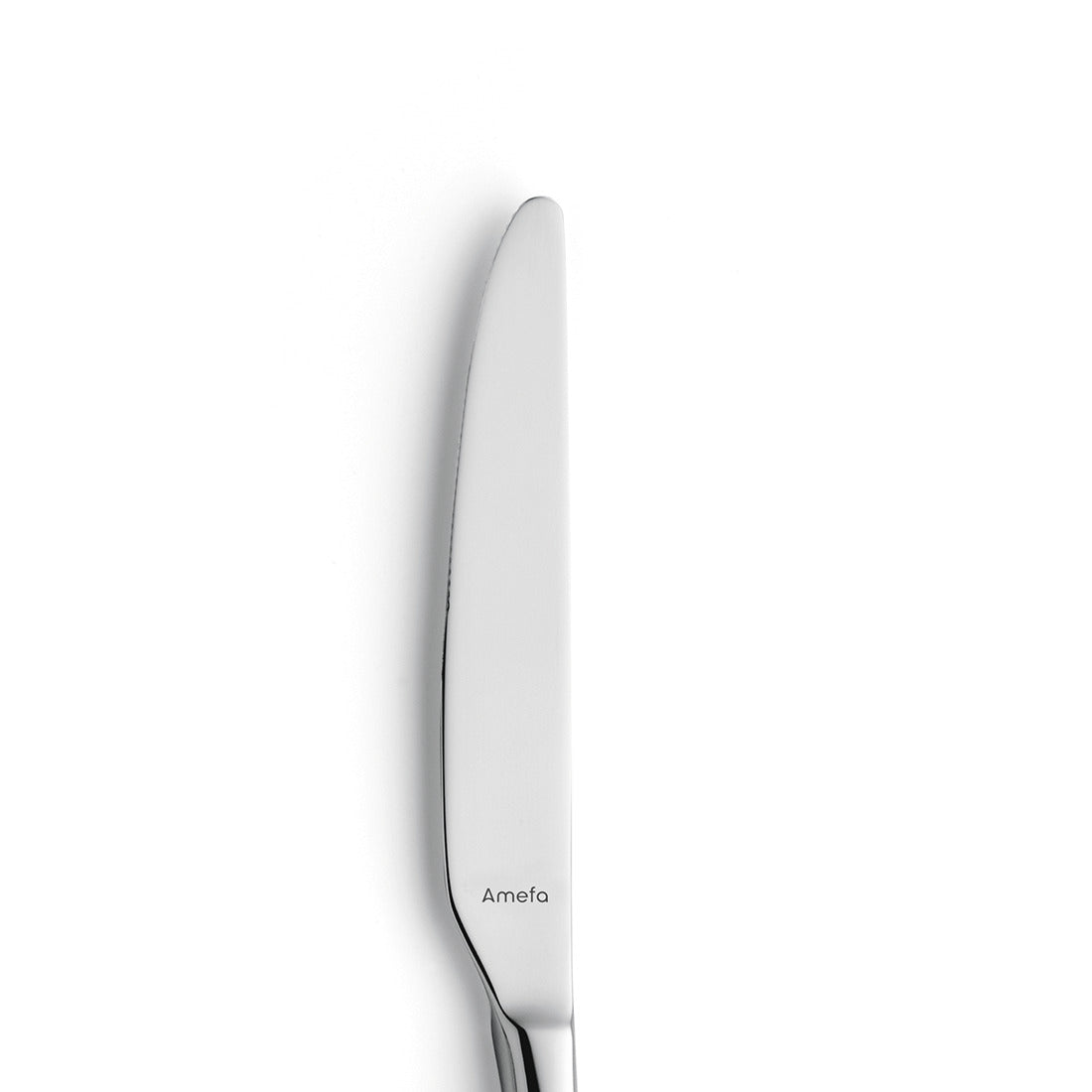 Messer mit glattem Griff und Klinge.