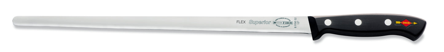 Langes Messer mit schwarzem Griff.