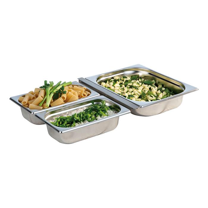 Edelstahl-Gastronormbehälter mit Lebensmitteln