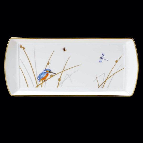 Rechteckiger Teller mit Naturmotiv.