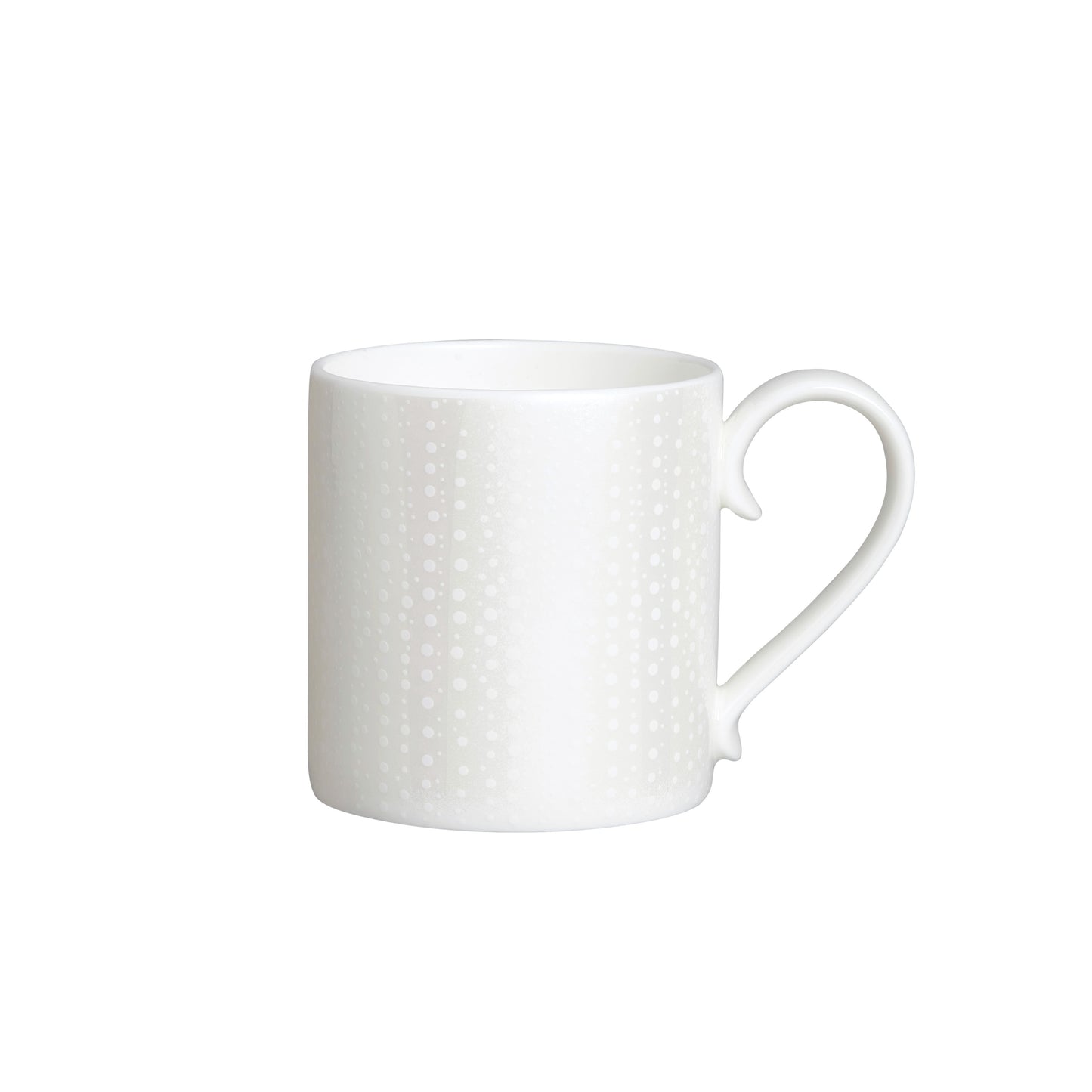 Weiße Tasse mit Punktmuster.
