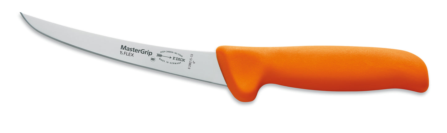 Messer mit orangefarbenem Griff.