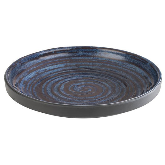 Blauer Teller mit Spiralmuster.