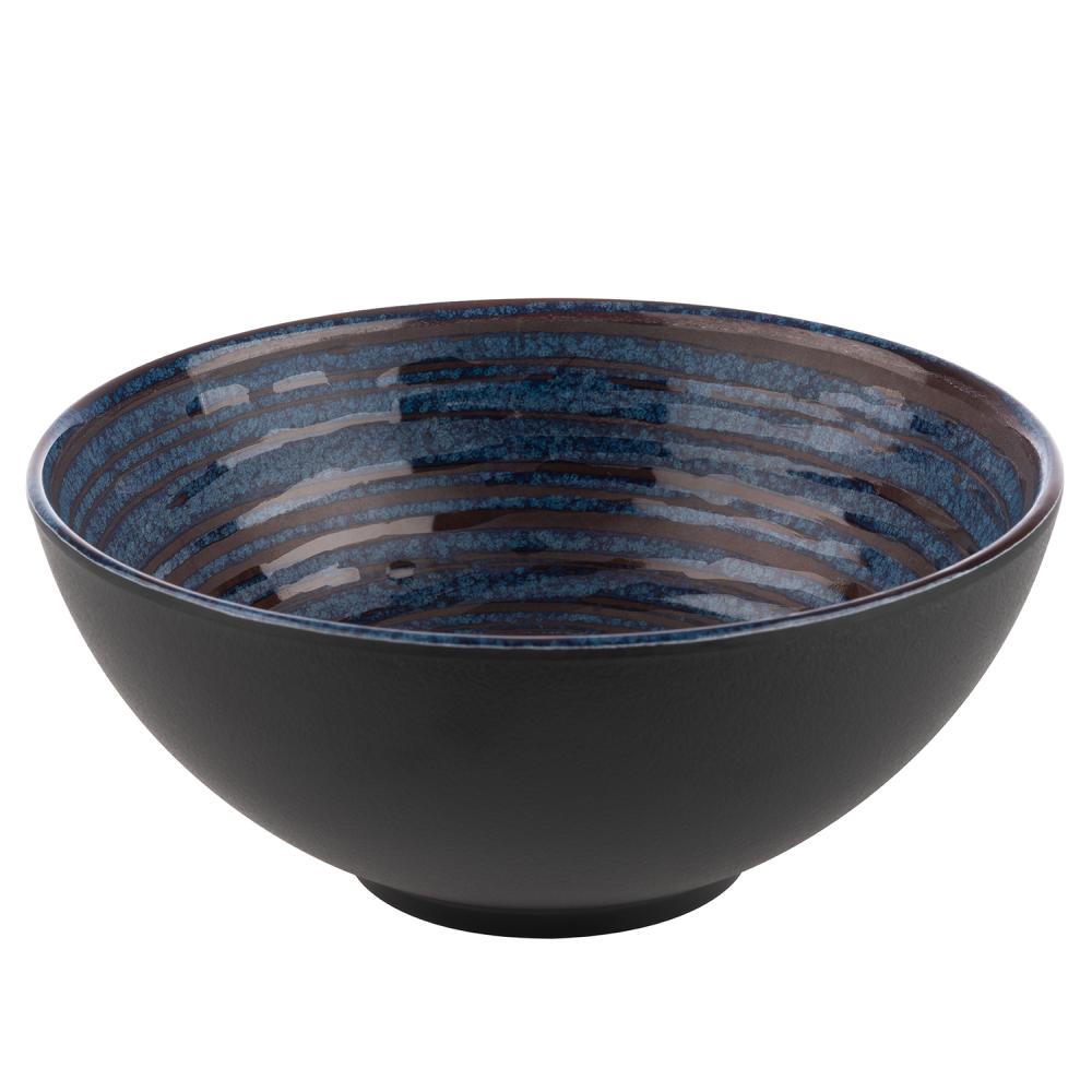 Schüssel mit blauem Streifenmuster.