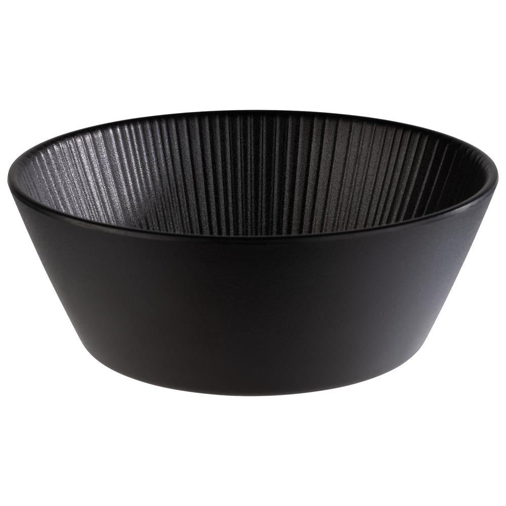 Schwarze, geriffelte Schüssel aus Melamin.