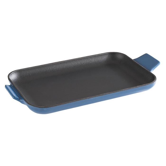 Rechteckige blaue Grillpfanne mit Griffen.