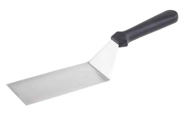 Metallspatel mit schwarzem Griff.
