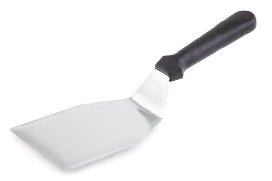 Metallspatel mit schwarzem Griff.