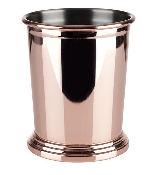 Kupferfarbener Becher aus Edelstahl.