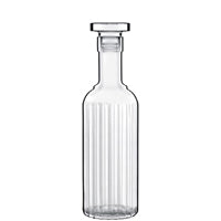 Glasflasche mit Stopfen