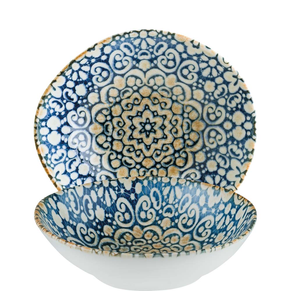 Zwei Teller mit blauem Muster.