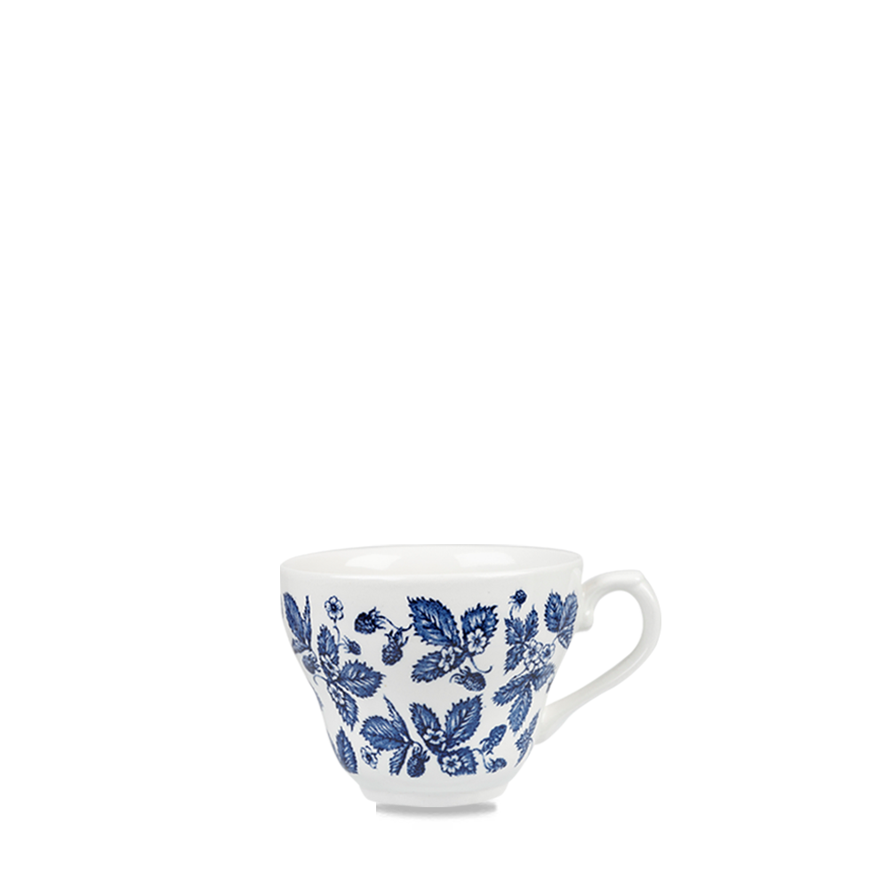 Weiße Tasse mit blauem Muster.