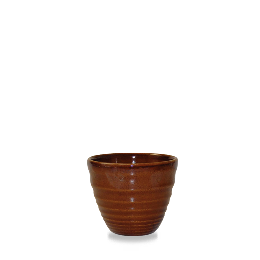 Braune, geriffelte Keramiktasse.