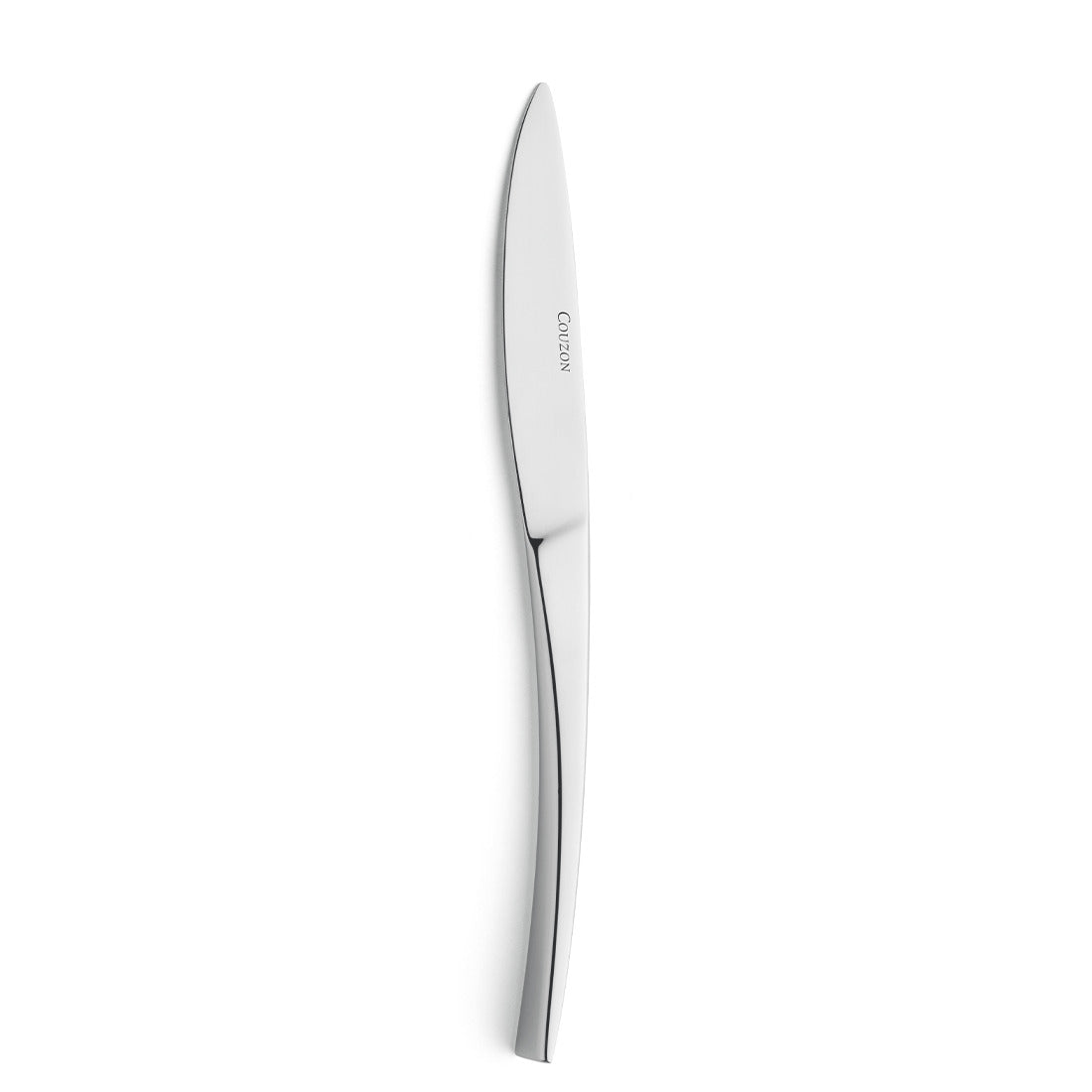 Silbernes Messer auf weißem Hintergrund.