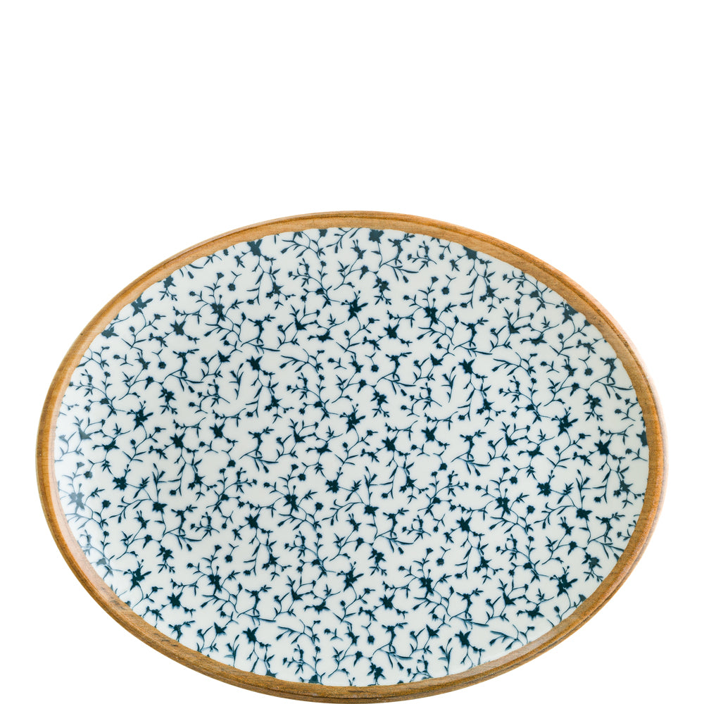 Teller mit blauem Blumenmuster.