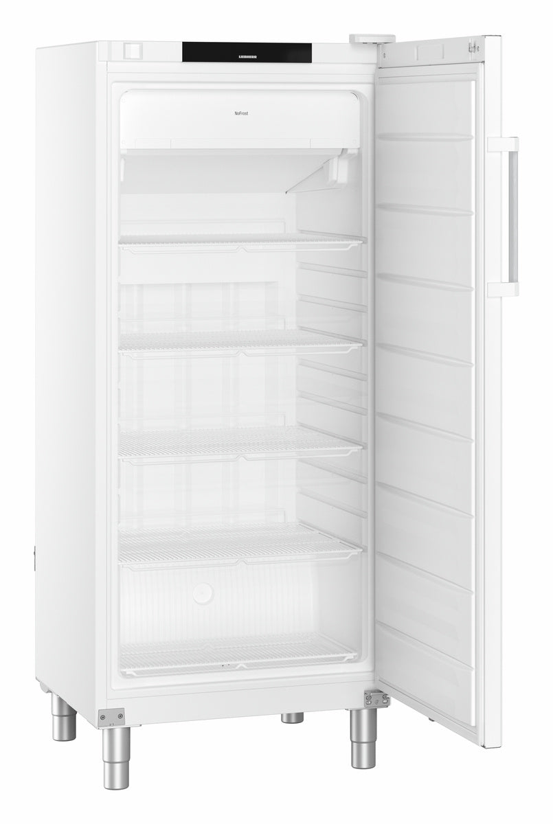 Leeres Kühlschrank für Gastronomie.