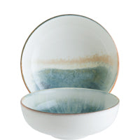 Teller und Schüssel mit Farbverlauf.