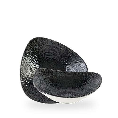 Schwarze Schale und Teller