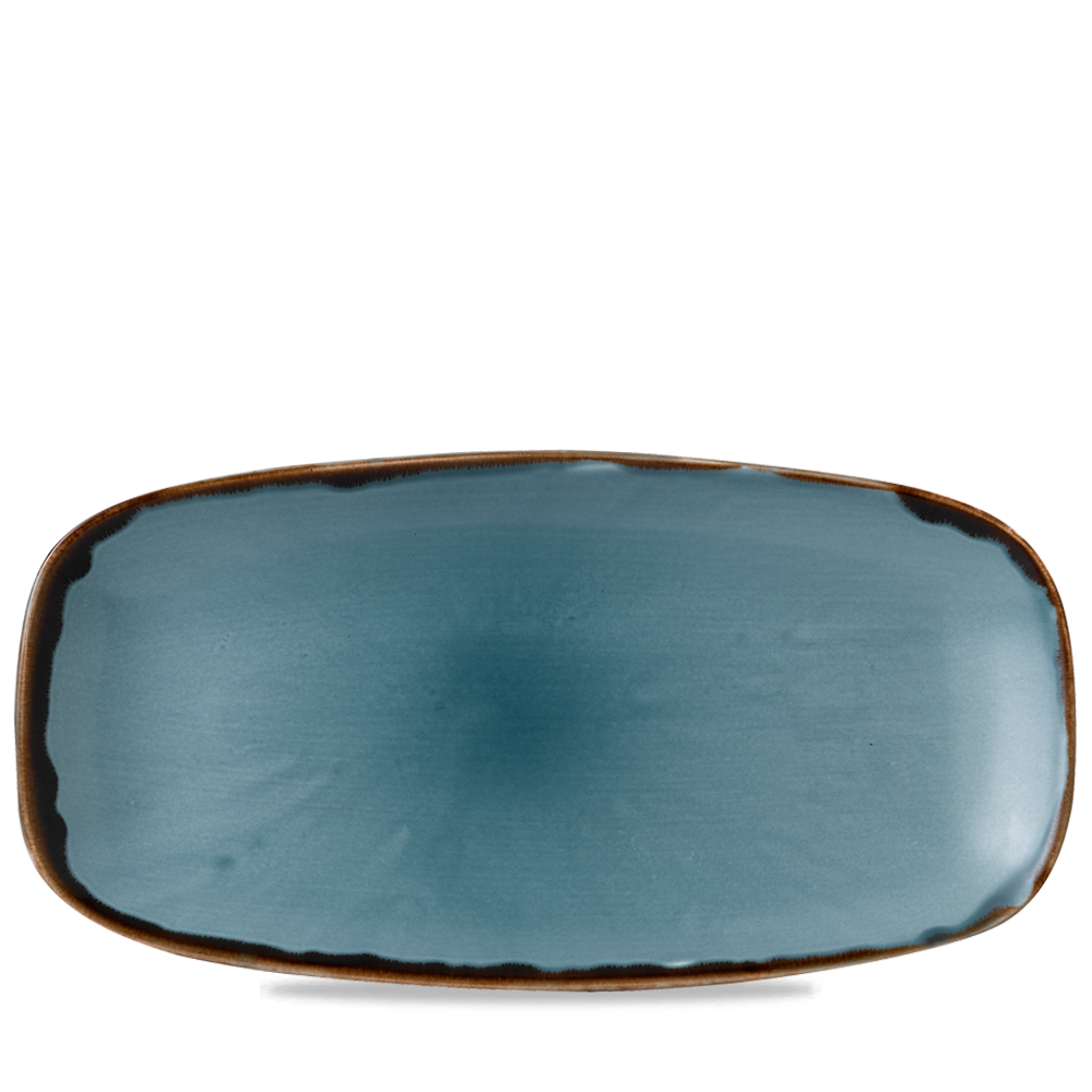 Rechteckiger blauer Teller, rustikales Design.