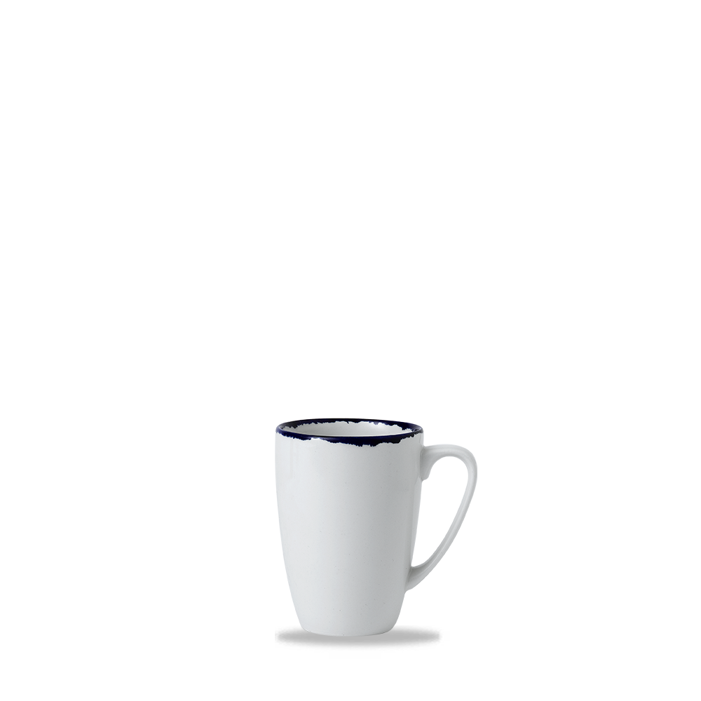 Weiße Tasse mit blauem Rand.