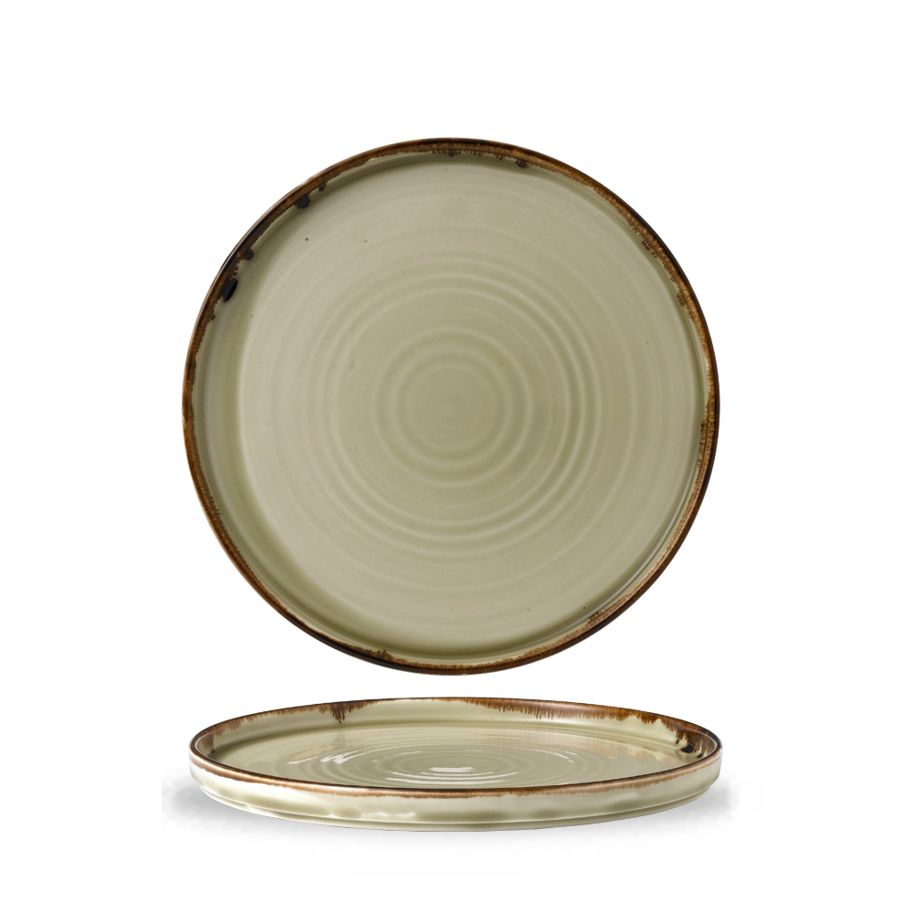 Zwei beige Teller, rustikales Design.