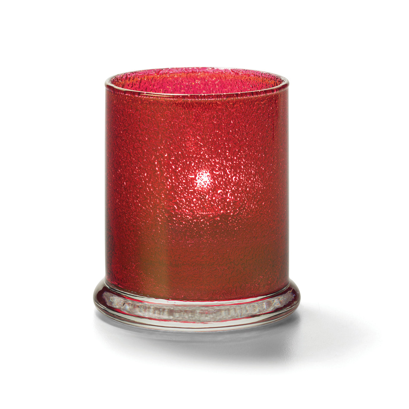Rotes Teelichtglas auf weißem Hintergrund.