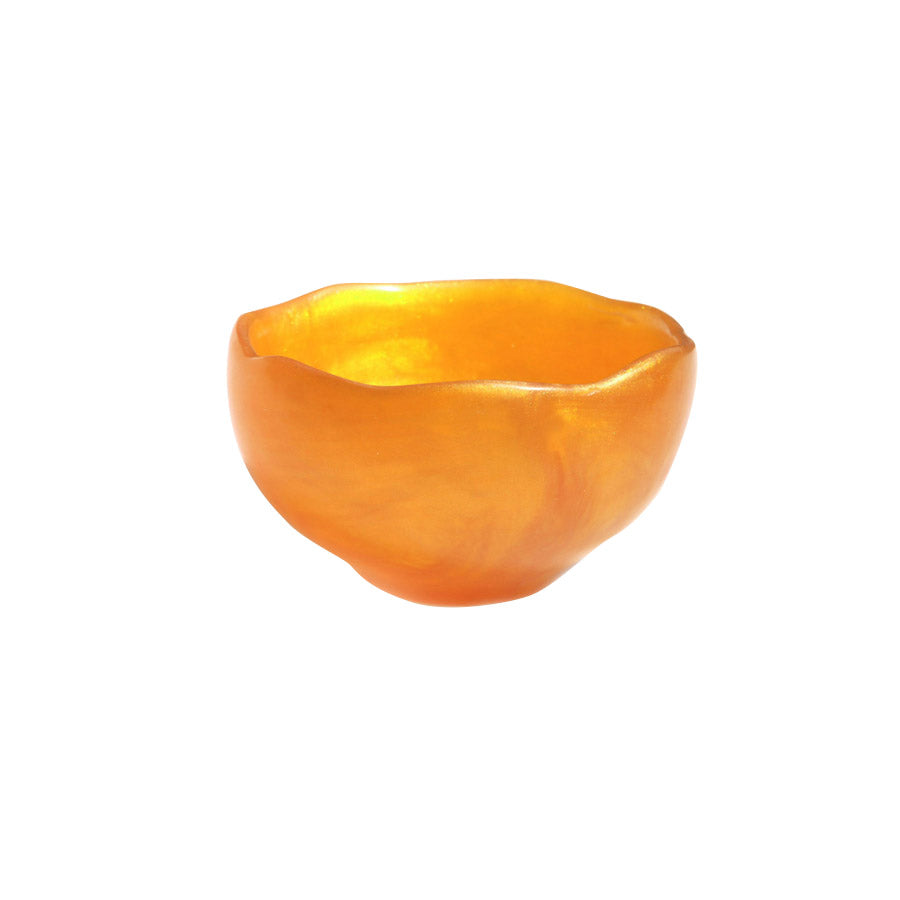 Orange Schale aus Glas.