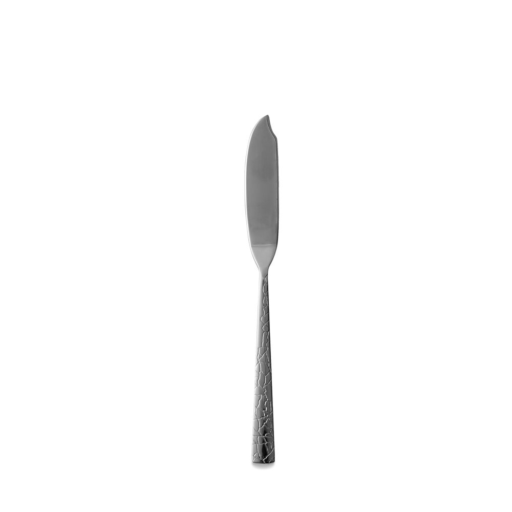 Silbernes Buttermesser auf weißem Hintergrund.